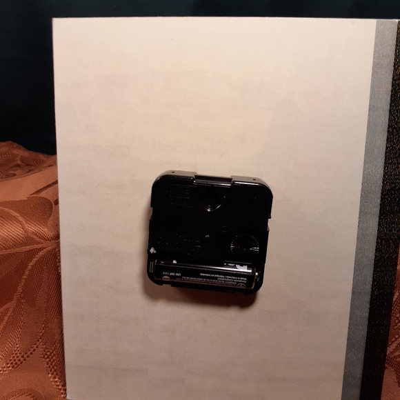 Clock book - Picture 2 of 3
